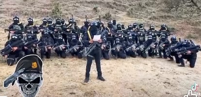 Captura de video del grupo de encapuchados que se identifica con el Cartel Jalisco Nueva Generación (CJNG).