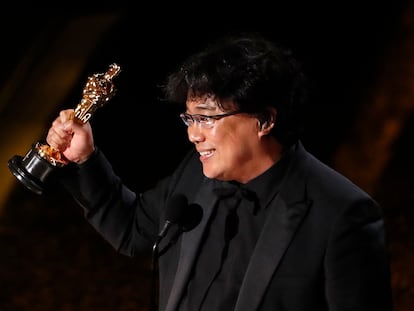 Bong Joon Ho, ao receber o Oscar de melhor roteiro adaptado.