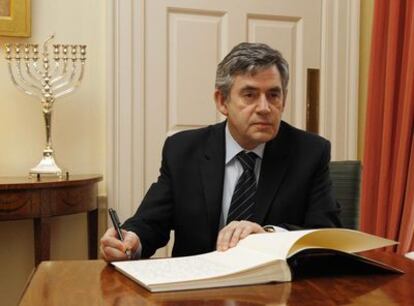 Gordon Brown, ayer en Londres.