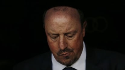 Benítez en el banquillo del Madrid durante el clásico