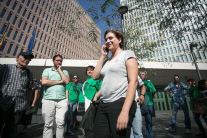 Ada Colau, a la salida en la Ciudad de Justicia.