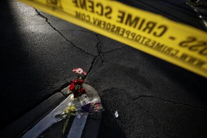 Memorial frente al hotel Mandalay Bay, lugar en el que se produjo un tiroteo en 2017 durante el festival Route 91 Harvest, en Las Vegas