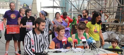 El colectivo Euskalgune de Bilboko Konpartsak acudirá a la concentración a favor de la 'txupinera' Jone Artola.