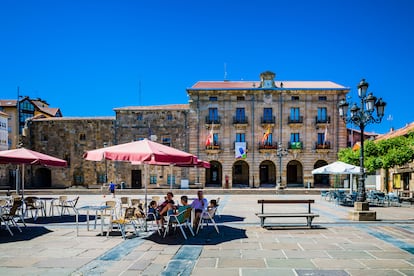 La plaza de España de Reinosa (Cantabria).