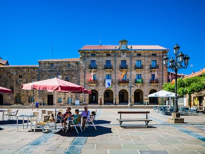 La plaza de España de Reinosa (Cantabria).
