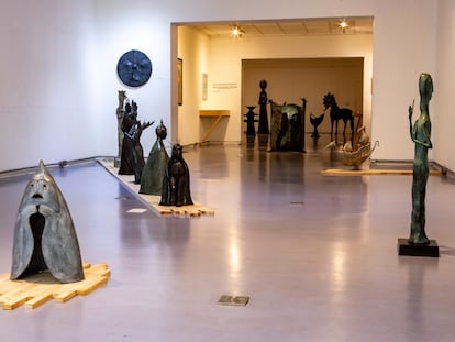 Exposición 'La acústica de Leonora Carrington: Arte, escritura y feminismos' en la Galería Metropolitana en Ciudad de México, el 14 de octubre de 2024.