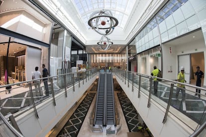 El interior del centro comercial Plaza Río 2, de la Sociedad General Inmobiliaria de España (LSGIE), con otros siete centros comerciales en el país.