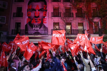 Ambiente en el PSOE en la calle Ferraz de Madrid.