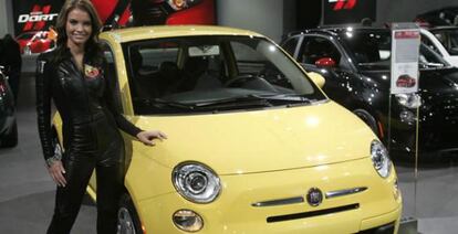 Los fabricantes europeos también tienen presencia en Detroit, como Fiat con su 500.