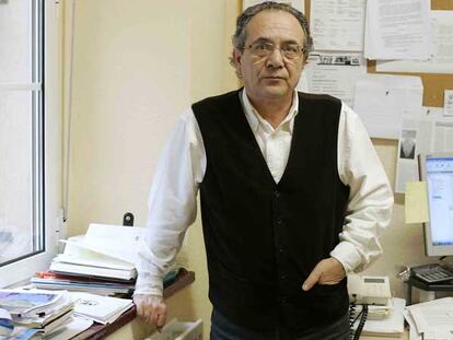 Javier Nogales, en su despacho en la sede del sindicato en Vitoria.