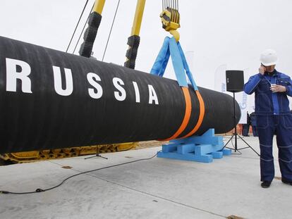 Un trabajador ruso en la construcción del gasoducto Nord Stream.