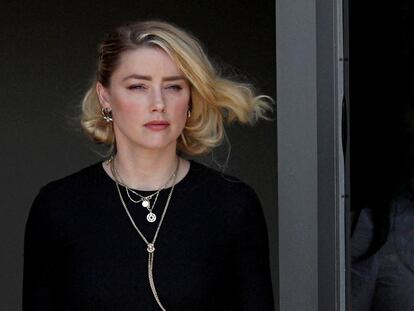 Amber Heard, a la salida del tribunal de Fairfax (Virginia), el 1 de junio.