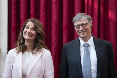 Bill y Melinda Gates durante una visita al Palacio del Elíseo de París