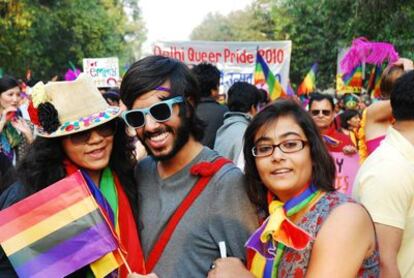 Asistentes al desfile gay de Nueva Delhi.