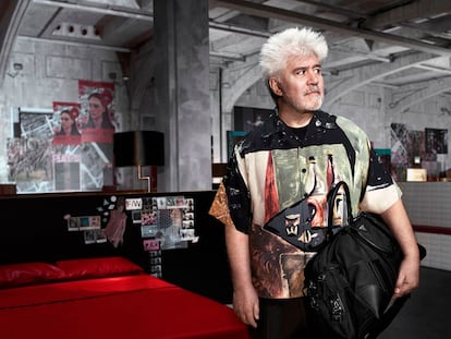 Pedro Almodóvar en una de las imágenes de la nueva campaña masculina de Prada.