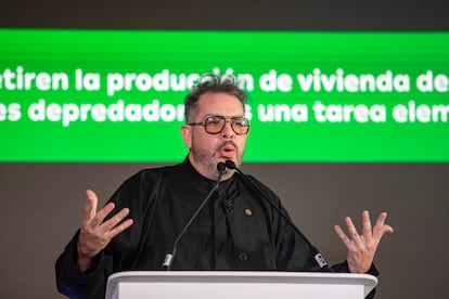 Miguel Robles-Durán, profesor y director del posgrado de ecologías urbanas enla  escuela de Nueva York, en el Complejo Cultural Los Pinos, el 4 de julio del 2024.