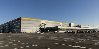 Centro de Amazon en El Prat, Barcelona.