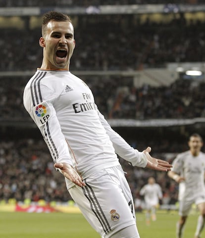 El delantero del Real Madrid Jesé Rodríguez celebra el gol marcado al Atlético de Madrid, segundo para el conjunto blanco, durante el partido de ida de las semifinales de la Copa de Rey disputado esta noche en el estadio Santiago Bernabéu.