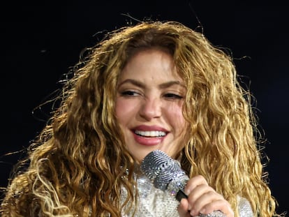Shakira canta junto a sus hijos
