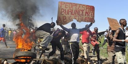 Manifestación en las calles de Bujumbura / Foto: Simon Maina/AFP/Getty Images