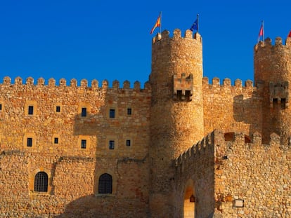 Vista exterior del castillo de los Obispos de Sigüenza.