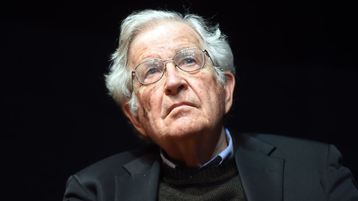 Noam Chomsky will proceed the remedy of his sickness at residence, in line with the Brazilian hospital that handled him