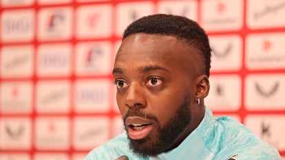 El jugador del Athletic Club Iñaki Williams, en una rueda de prensa este martes.