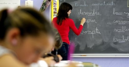 Clase de catal&aacute;n en el colegio Sant Cosme y Sant Dami&agrave;, en el Prat de Llobregat, Barcelona. 