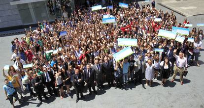 Este año han participado 43.175 alumnos de 2.645 centros educativos. Dirigidos por un profesor, se han organizado como una redacción para elaborar un periódico con el que han competido en esta décima edición.