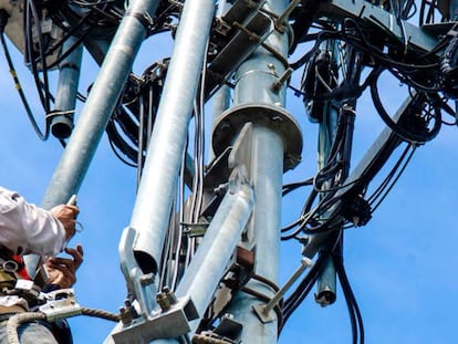 La filial de torres británica de Telefónica y Vodafone acelera en 5G ante su monetización