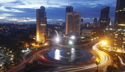 Puesta de sol en Yakarta (Indonesia).