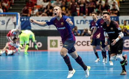 Ferrao celebra el primer gol del Barça ante ElPozo.