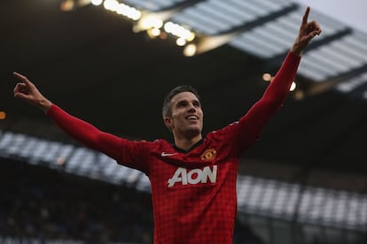 Robin van Persie celebra el gol de la victoria.