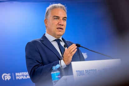 El vicesecretario de Política Autonómica, Municipal y Análisis Electoral del PP, Elías Bendodo, este martes en Zaragoza. Consulta de Junts a la militancia. Aniversario de la dana