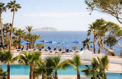 Vista de la piscina del nuevo hotel Fergus Style Punta Arabí
