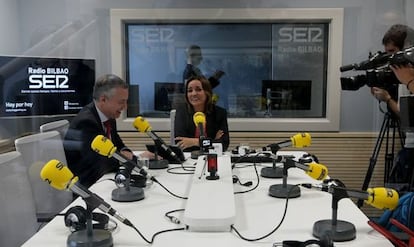 El lehendakari entrevistado en la cadena Ser, Bilbao, por Pepa Bueno