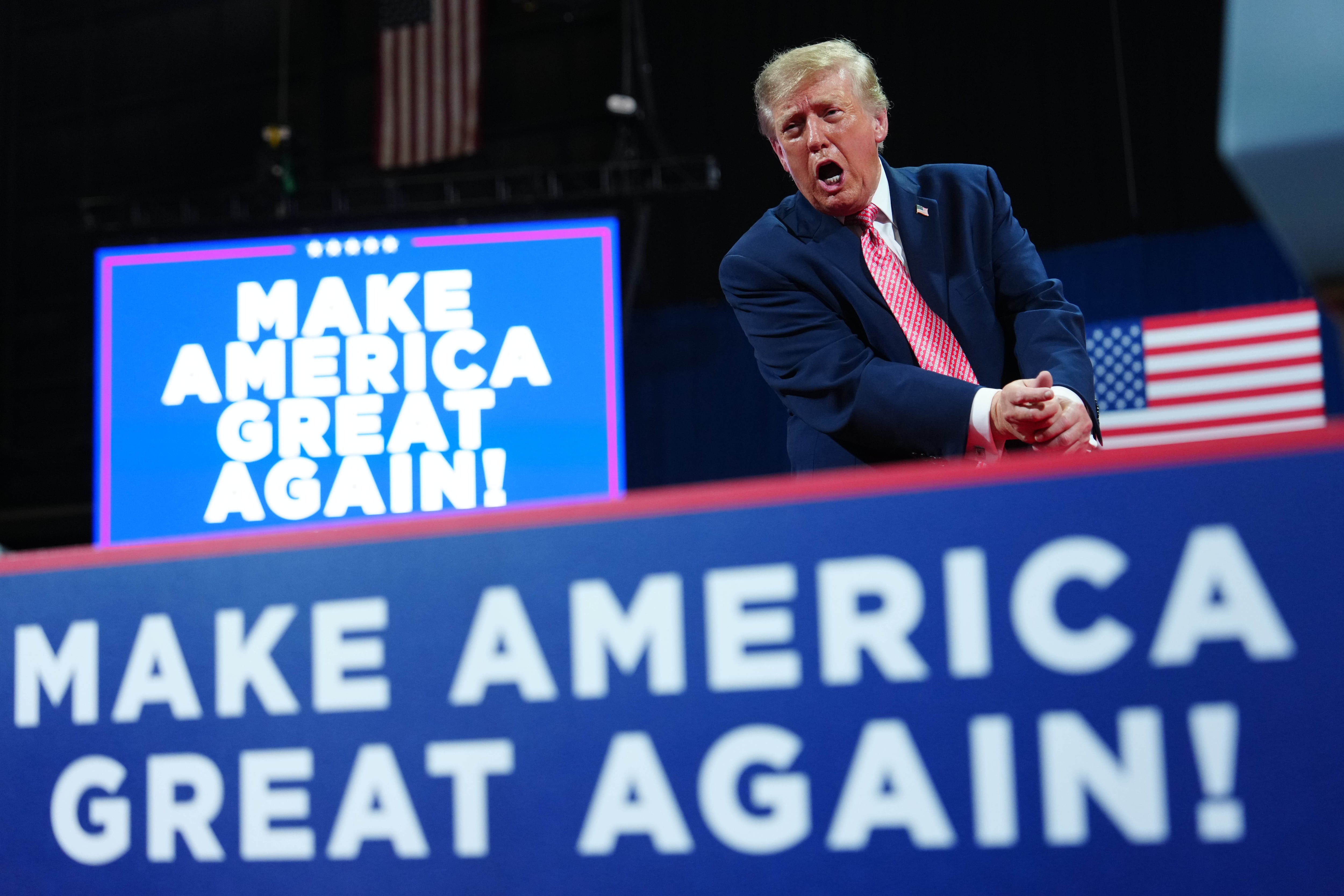 Trump llega en su peor momento a la recta final de las elecciones que definirán su mandato