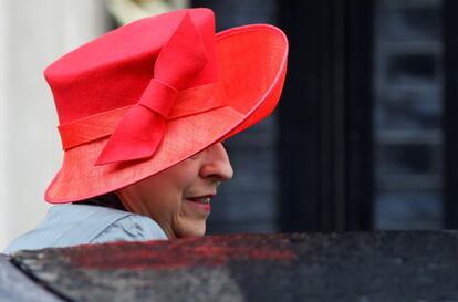 La primera ministra de Gran Bretaña, Theresa May, saliendo de Downing Street, 10 en Londres.