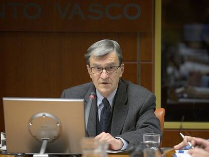 El catedrático Muñagorri, durante su reciente comparecencia en el Parlamento vasco.