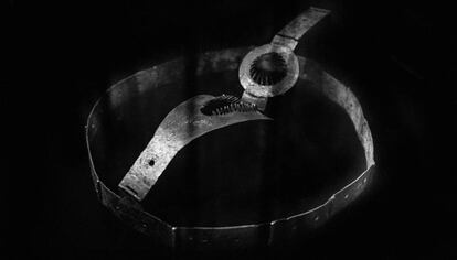 Cinturón de castidad fotografiado por Laia Abril.