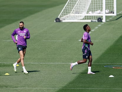 Karim Benzema y Vinicius, este sábado en el entrenamiento en Valdebebas.