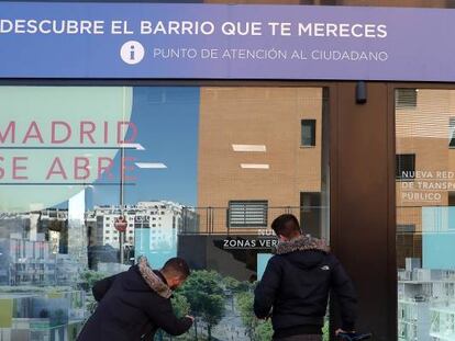 Oficina de información sobre el proyecto Madrid Nuevo Norte en el barrio de Las Tablas de Madrid. 
