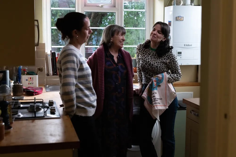 ‘Tender Loving Care’, la emocionante despedida de Mike Leigh, inapelable Concha de Oro en el festival de San Sebastián 2026
