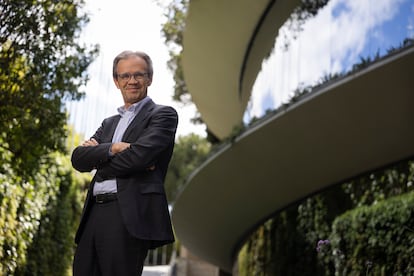 El economista Jordi Gual, en el campus de la escuela de negocios IESE.