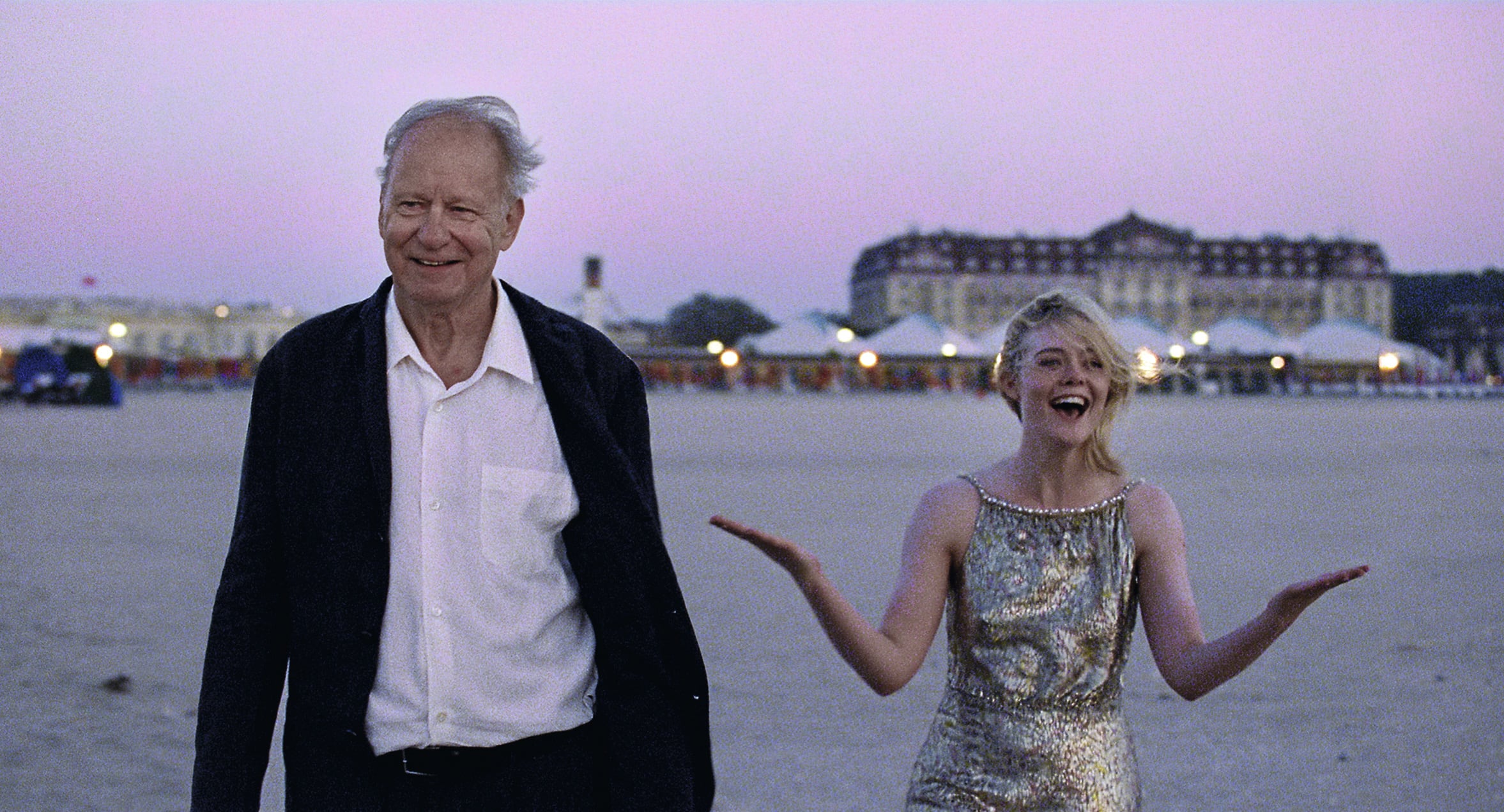 Stellan Skarsgård y Elle Fanning en Valor sentimental, su nueva película.