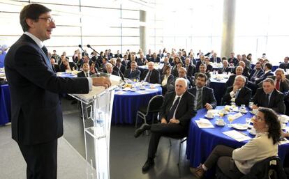 José Ignacio Goirigolzarri, durante su conferencia en la Universidad de Deusto.