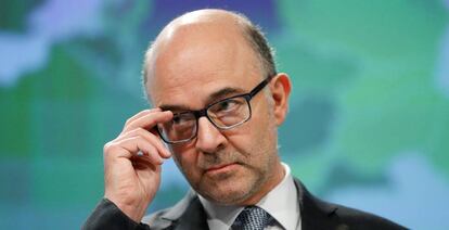 El comisario europeo de Economía, Pierre Moscovici, el jueves 3 de mayo en la sede de la UE en Bruselas.