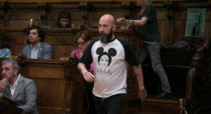 Josep Garganté amb la polèmica samarreta.