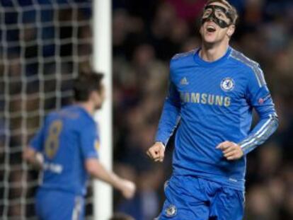 Fernando Torres celebra el tercer gol al Rubin Kazan