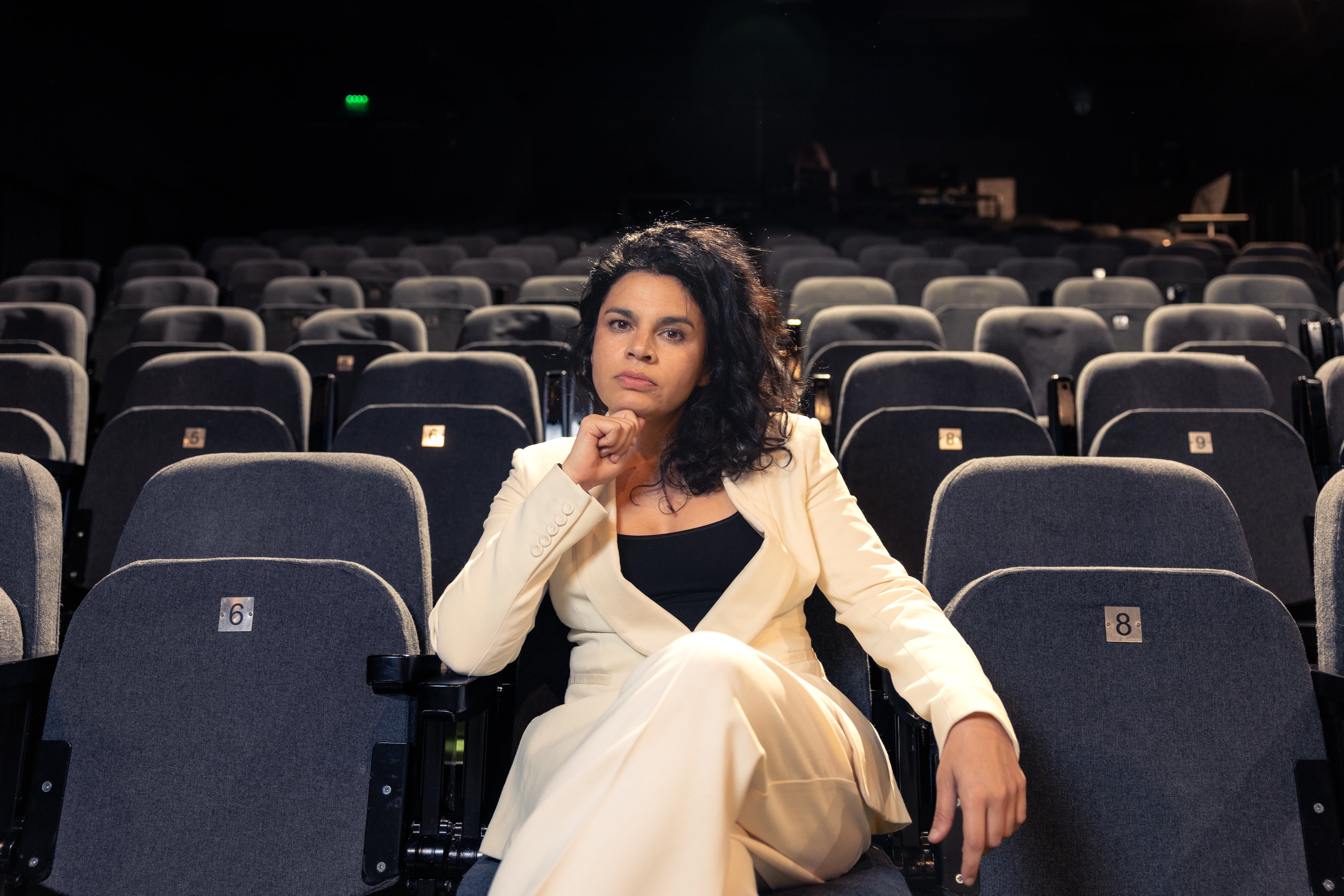 La actriz Alina Serban, retratada en una sala del Teatro Nacional de Rumanía el día 21 de abril.